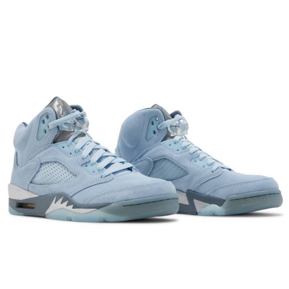 Womens Air Jordan 5 in blue bird